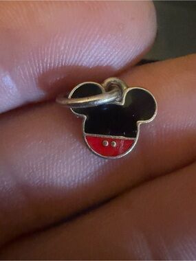 Vintage Sterling silver Mickey Mouse Pandora blk/rd enamel
